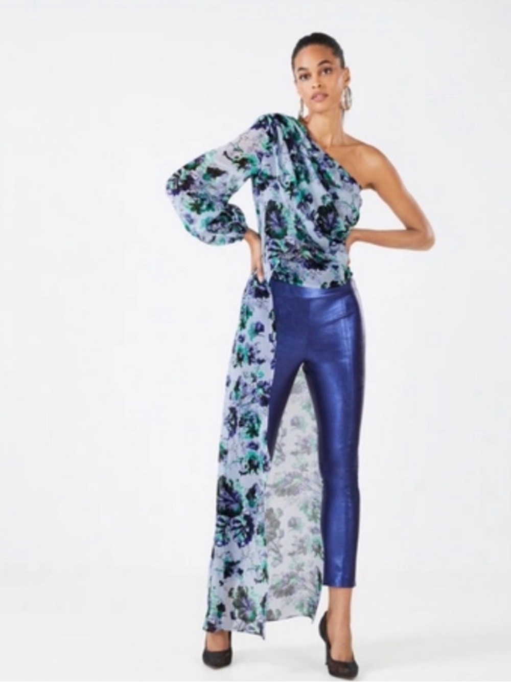 BCBGMAXAZRIA | Floral Print One-Sleeve Asymmetric Blouse